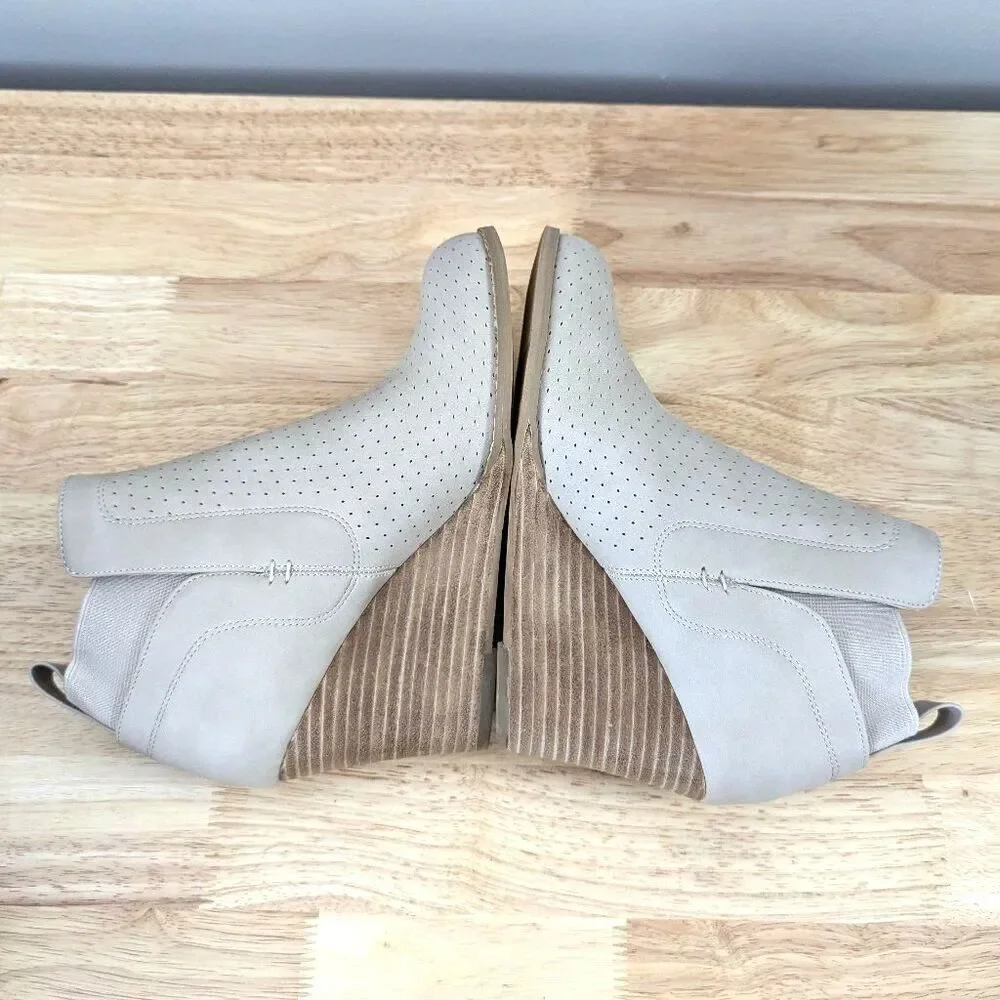 DV by Dolce Vita | New Women's Gerdy Wedge Bootie (Beige)